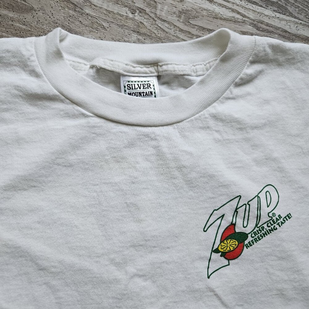 Vintage 7Up Graphic T-Shirt Crisp Clear Refreshing Taste White Size XL 90s Style - Picture 6 of 12